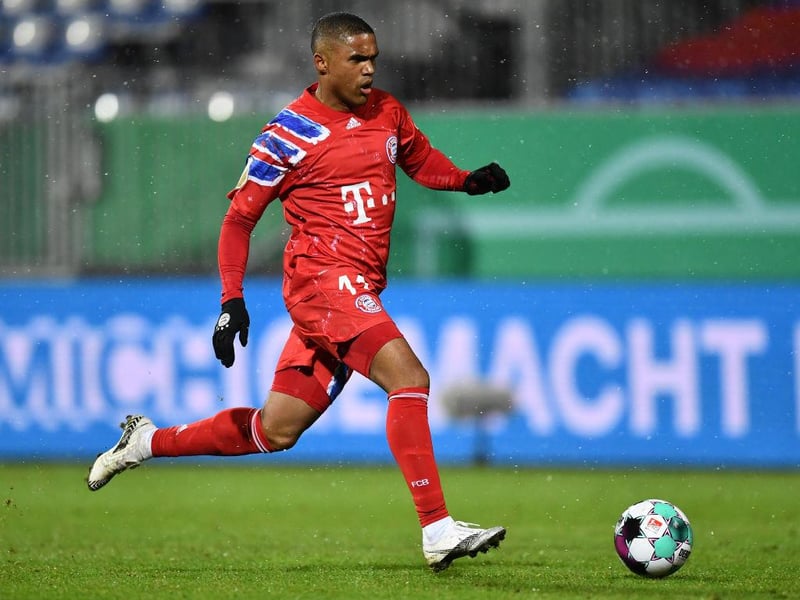 Reported Leeds target Douglas Costa - currently on loan at Bayern Munich - could be allowed to leave Juventus on a free transfer in the summer in order to get his rumoured £160,000-a-week wages off their books. (Calciomercato)