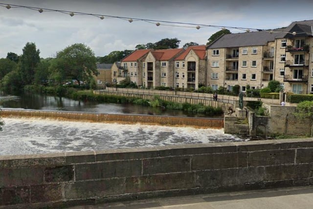 Wetherby is a great location for those commuting to a nearby city for work, alongside being full of character and history. The market town offers an array of cosy houses suitable for growing families, first-time buyers, and those looking to escape city life.