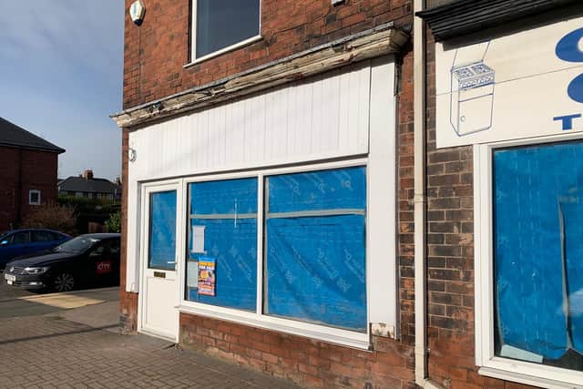 A former newsagent in Chesterfield could be turned into a coffee shop.