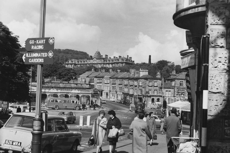 A view of the Quadrant shopping street in Buxton, with the thermal baths on the left and the Palace Hotel in the background (centre), 1961. (Photo by Fox Photos/Hulton Archive/Getty Images)