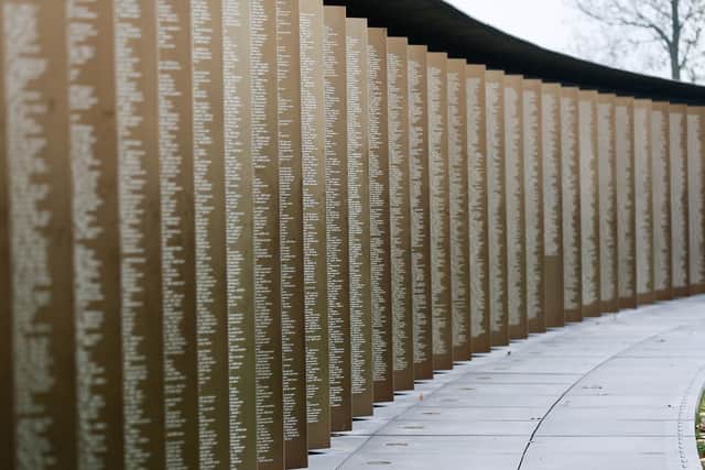LAnneau de la Mmoire (The Ring of Memory" or "Ring of Remembrance) is a World War I memorial in Ablain-Saint-Nazaire, France.