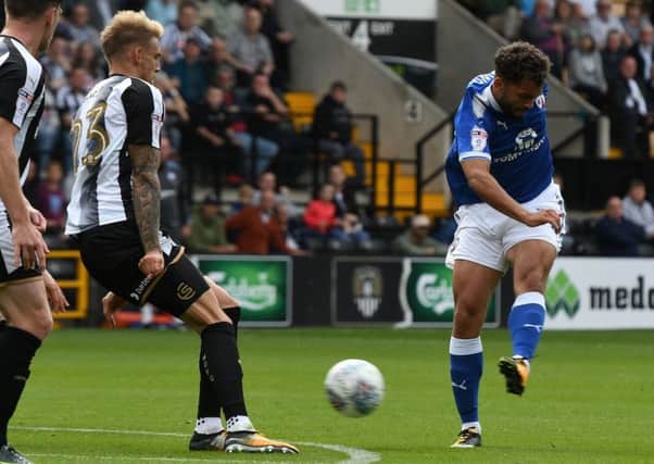 Picture Andrew Roe/AHPIX LTD, Football, EFL Sky Bet League One, Notts County v Chesterfield Town, Meadow Lane, 12/18/17, K.O 3pm

Chesterfield's Delial Brewster has a shot on goal

Andrew Roe>>>>>>>07826527594