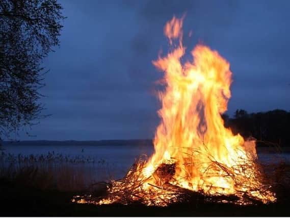 Derbyshire Fire and Rescue: "stay safe this bonfire night"