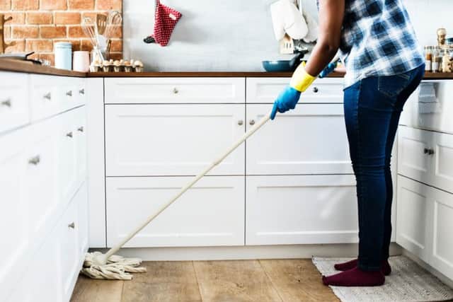 Brits bring in extra help to spruce up their home for Christmas.