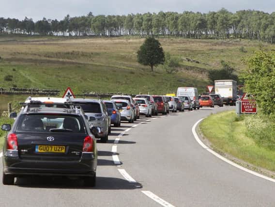 Traffic queuing for the Chatsworth Flower Show