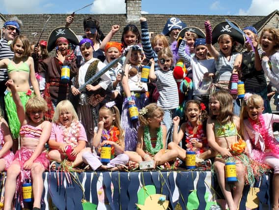 2nd Bakewell Methodist Brownies on the Pirates of the Caribbean float at Bakewell Carnival in 2007.