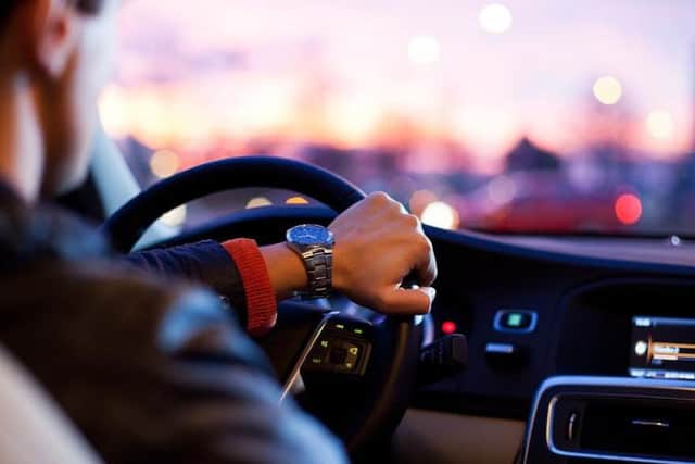 When you're driving along a motorway you should keep left unless youre overtaking, no matter how many lanes a motorway has - it's a simple rule of the Highway Code