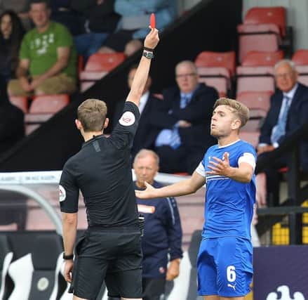 Picture Gareth Williams/AHPIX LTD, Football, National League, Boreham Wood v Chesterfield, Meadow Park, Borehamwood, Maidenhead, UK, 10/08/19, K.O 3pm

Howard Roe>>>>>>>07973739229

Referee Alan Dale shows a red card to a disbelieving Laurence Maguire