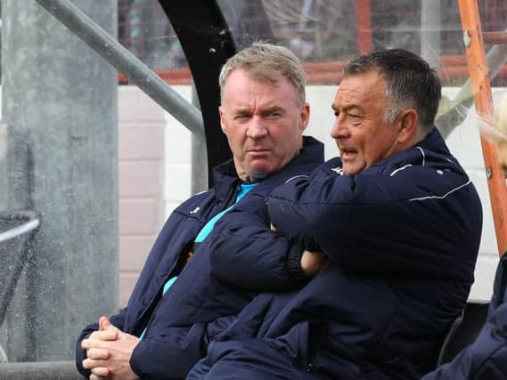 Chesterfield assistant manager, Glynn Snodin (right), with Spireites boss John Sheridan.