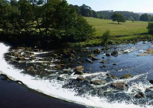 The Chatsworth Estate is planning to build two hydropower station at both historic weirs along the River Derwent.