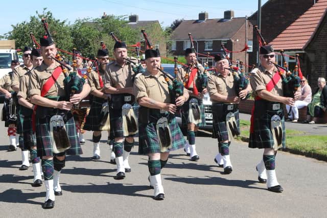 Glapwell Carnival, The Seaforth Highlanders Pipe Band lead the parade