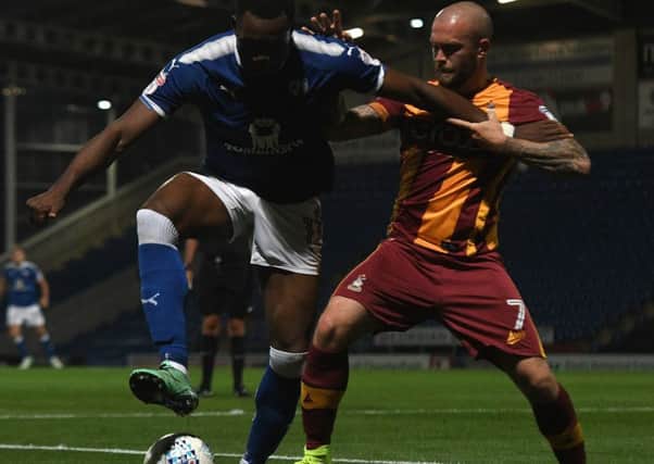 Picture Andrew Roe/AHPIX LTD, Football, Checkatrade Trophy,v Chesterfield Town v Bradford City, Proact Stadium, 29/08/17, K.O 7pm

Chesterfield's Gozie Ugwu battles with Bradford's Nicky Law

Andrew Roe>>>>>>>07826527594