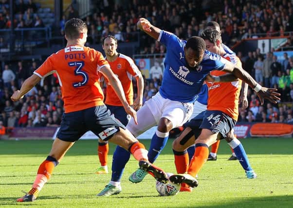 Picture by Gareth Williams/AHPIX.com; Football; Sky Bet League Two; Luton Town v Chesterfield; 23/09/2017 KO 15.00; Kenilworth Road; copyright picture; Howard Roe/AHPIX.com; Gozie Ugwu is tackled by a combination of Luton's Dan Potts and Alan Sheehan