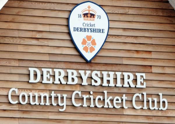 Derbyshire have signed Harry Podmore from Middlesex.
