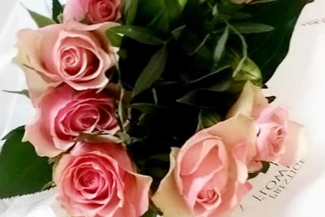 The bouquet had just seven flowers.