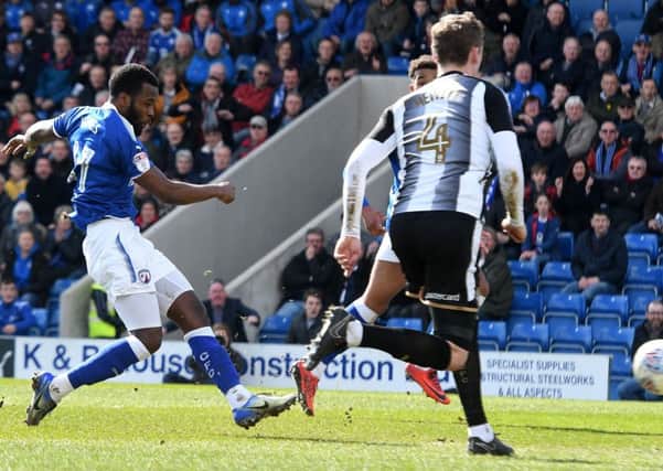 Picture Andrew Roe/AHPIX LTD, Football, EFL Sky Bet League Two, Chesterfield v Notts County, Proact Stadium, 25/03/18, K.O 1pm

Chesterfield's Zavon Hines doubles his sides lead

Andrew Roe>>>>>>>07826527594